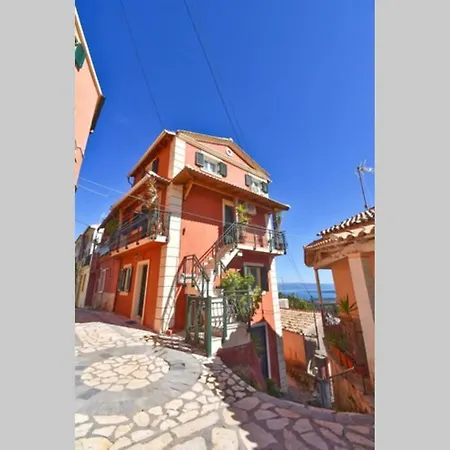 Traditional House With Amazing View Χλομός